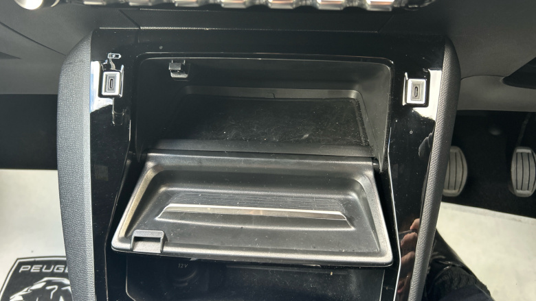 Peugeot 2008 1.2 PureTech 130 Allure 5dr Petrol Estate